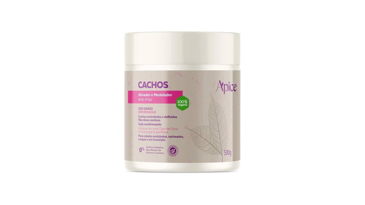 Melhor Ativador de Cachos: Definição e Controle de Frizz